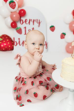 Amy Gray Photography | Newborn, Cake smash, Headshots, Couple, Children, maternity & Family Photographer in Ayr and Girvan