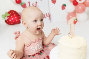 Amy Gray Photography | Newborn, Cake smash, Headshots, Couple, Children, maternity & Family Photographer in Ayr and Girvan