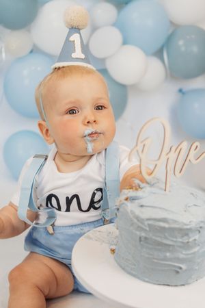 Amy Gray Photography | Newborn, Cake smash, Headshots, Couple, Children, maternity & Family Photographer in Ayr and Girvan