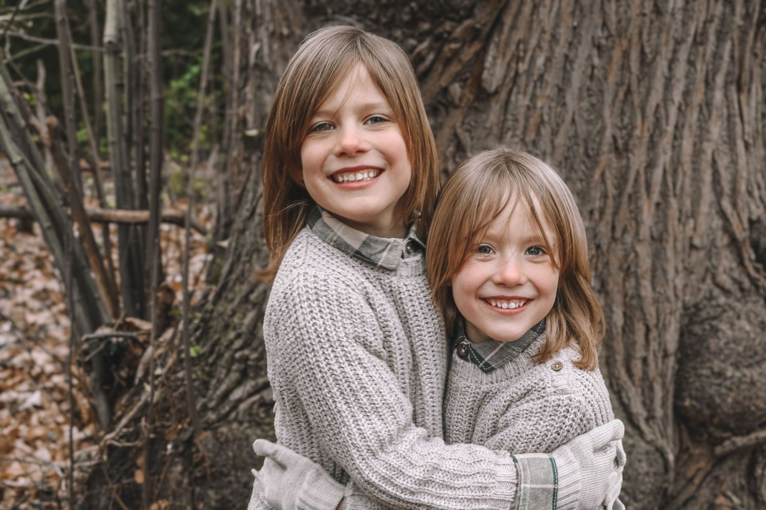 Family Portrait Session, Mothers Day Portrait Session. Portrait of young boys and mummy, outdoor portrait shoot. Woodland, natural.
