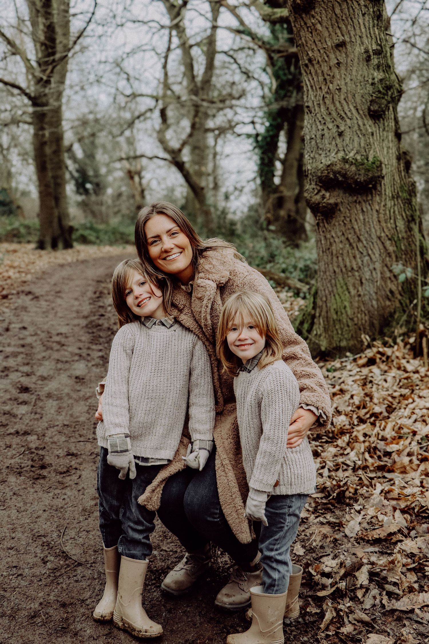 Family Portrait Session, Mothers Day Portrait Session. Portrait of young boys and mummy, outdoor portrait shoot. Woodland, natural.