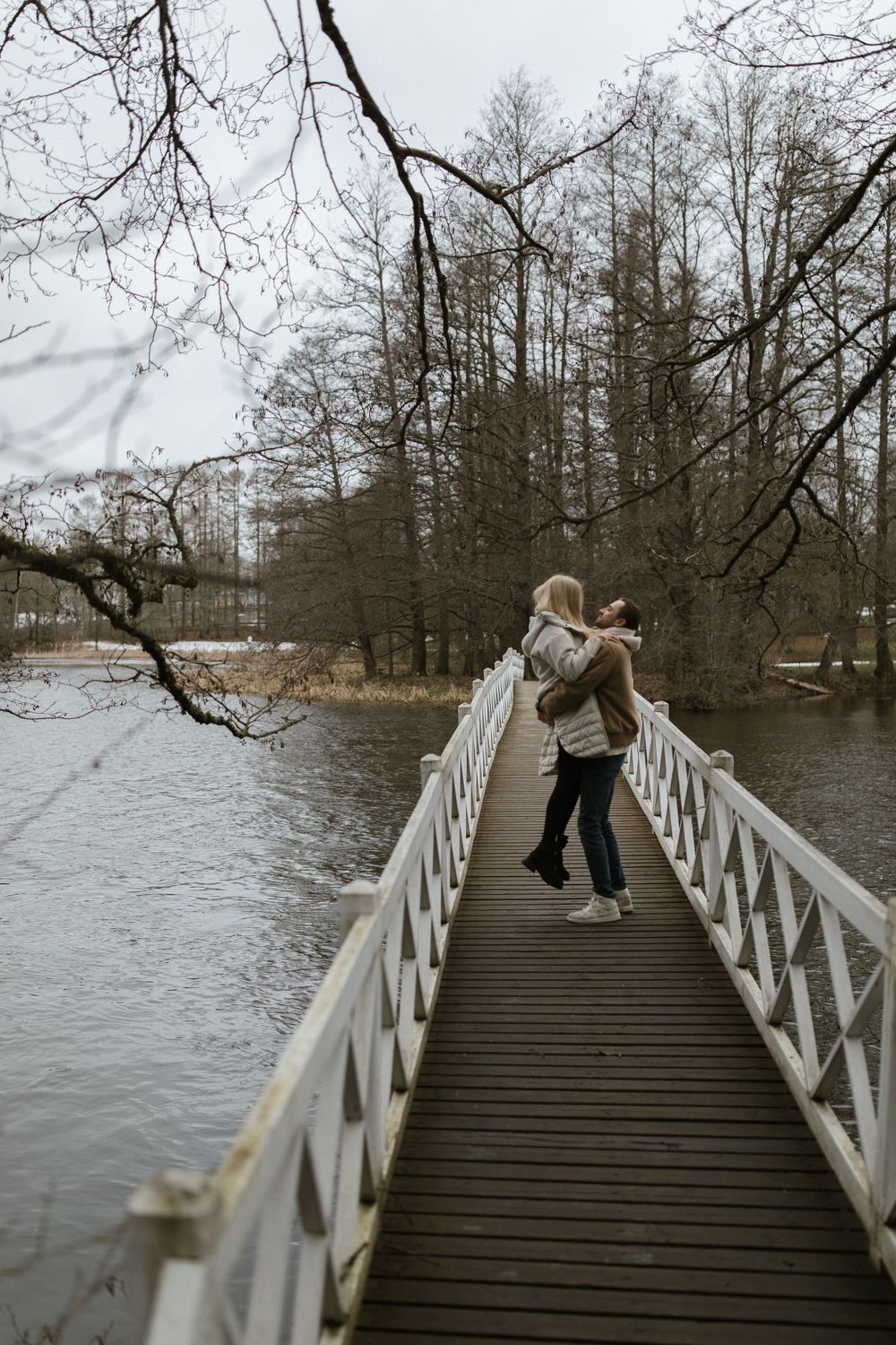 Couple photo shoot in Mustion Linna