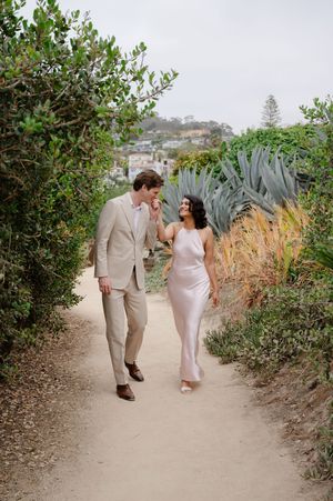 Engagement session near the beach in La Jolla, trail side engagement session