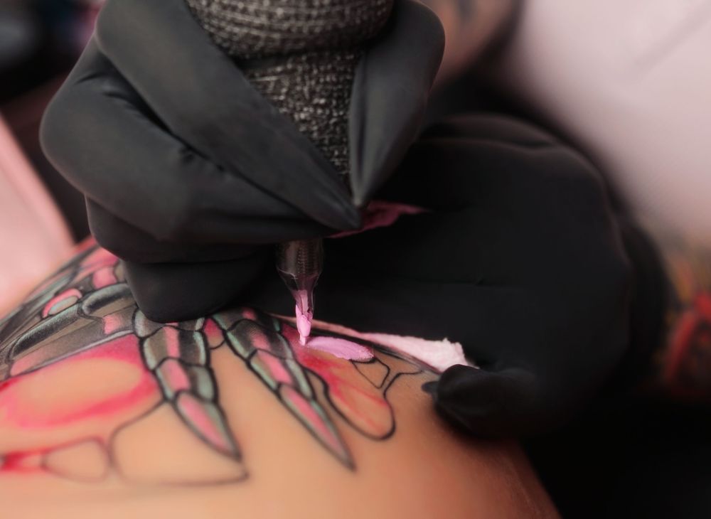branding photography, Dallas brand photographer, tattoo brand, gorely pop, tattoo brand photography, detail shot, ink set up, tattooing