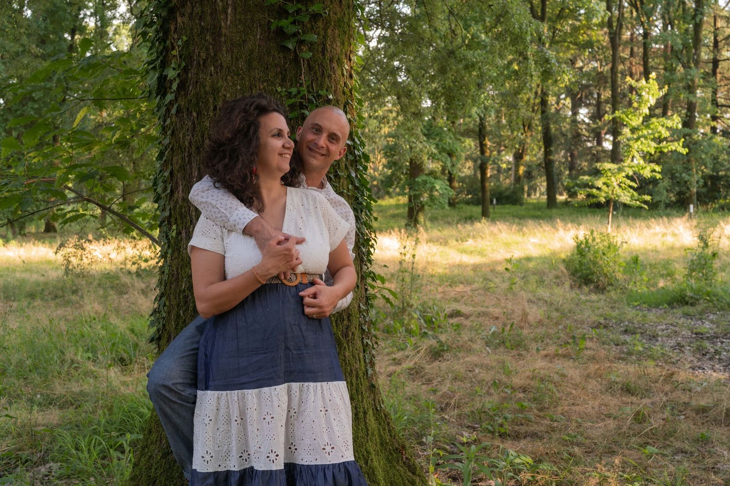 abbraccio nel parco dell'Idroscalo
