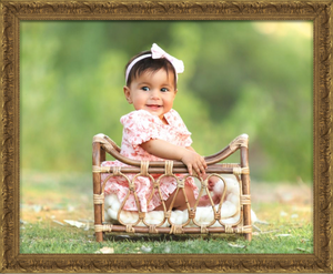 Family Portrait Photographer in Las Vegas captures beautiful portraits of babies and children for Las Vegas Moms.