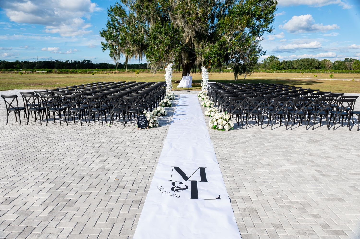 Beautiful view of the ceremony area at Scars Farm. A luxury wedding venue in Bartow, Florida captured by Florida luxury wedding photographer