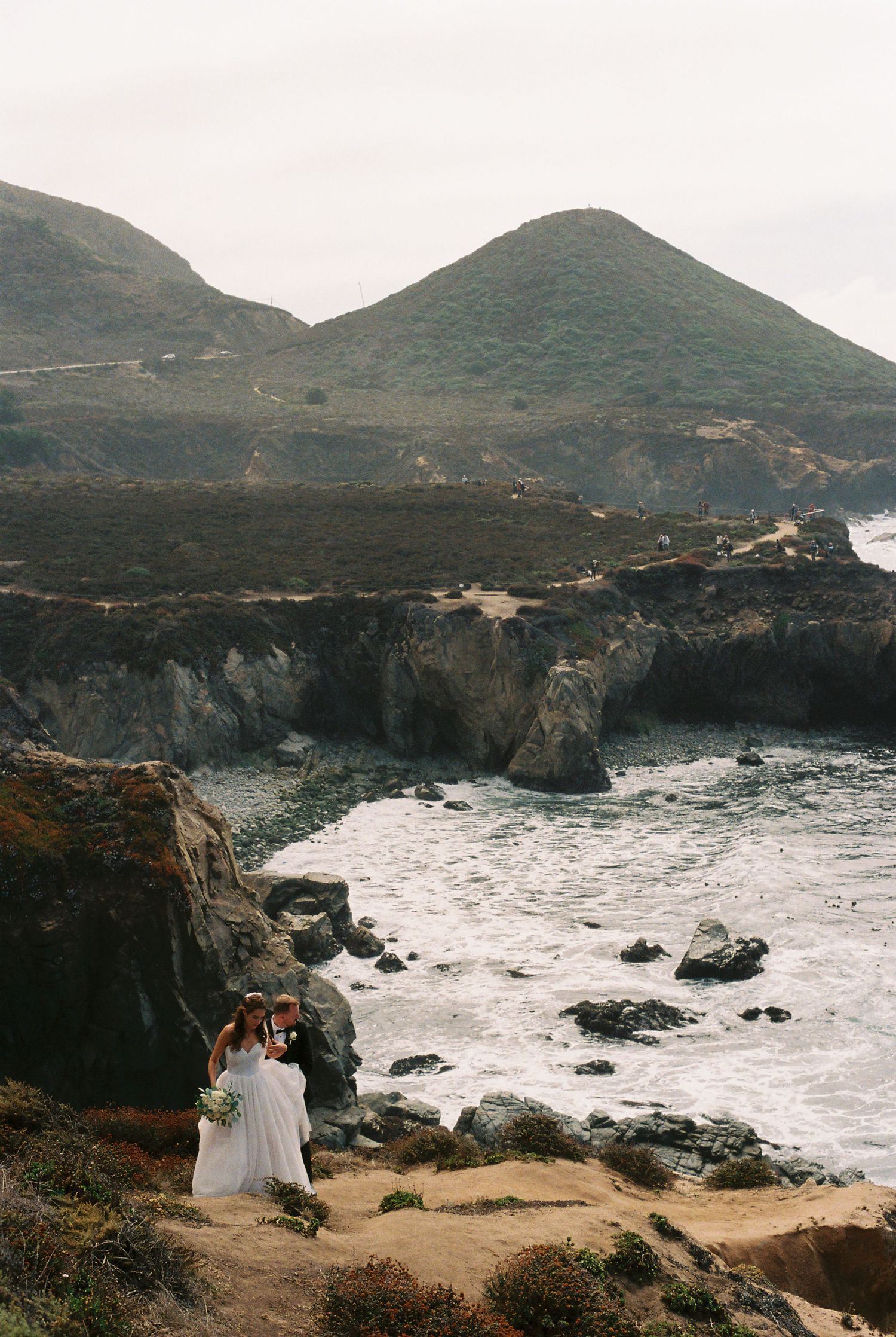 monterey wedding first look on the cliffs