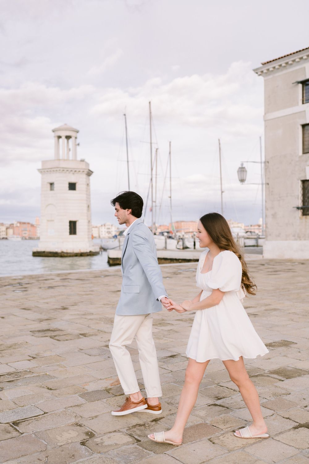 Venice proposal and engagement photographer Alina Indi.