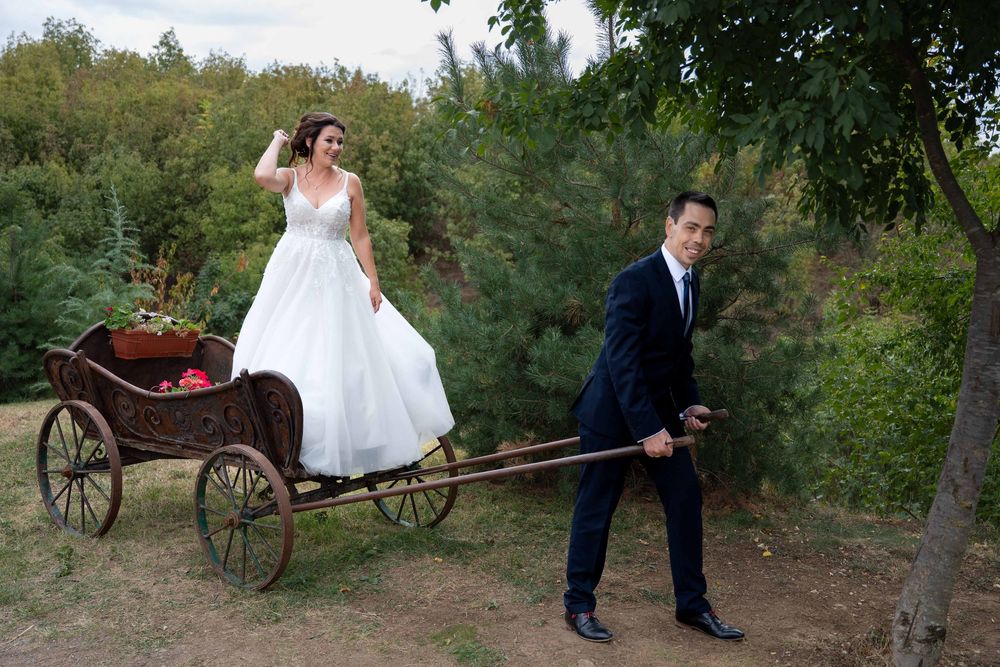 Сватбена фотосесия в Златен парк, град Луковит.  Сватбен фотограф Луковит.