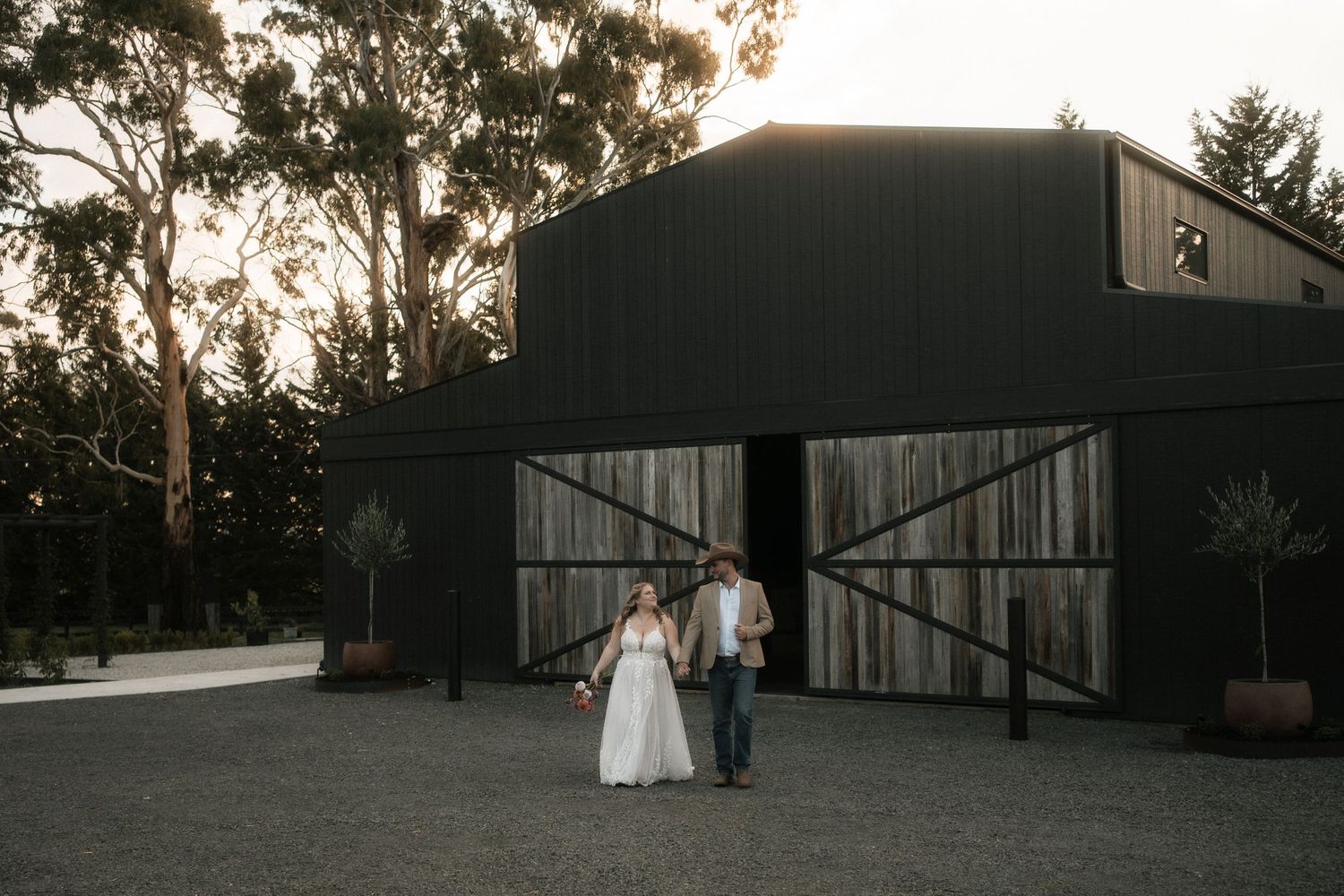 Wedding portraits at Jeca Farm, Milbrook wedding venue near Ballarat