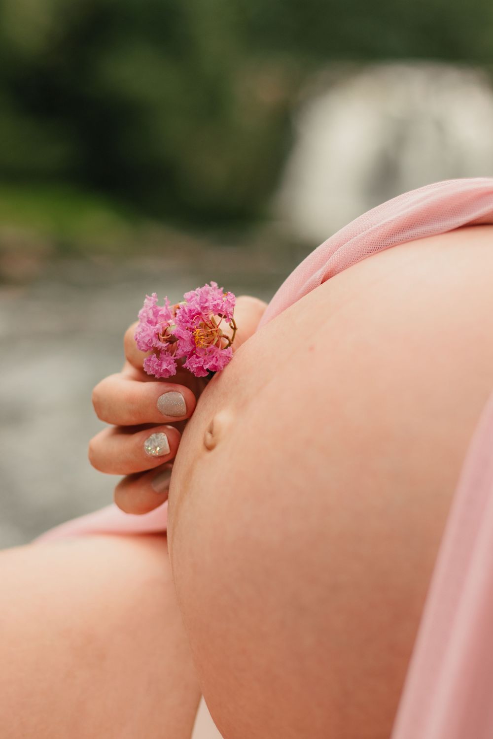 ensaio sessão gestante vestido cachoeira barriga