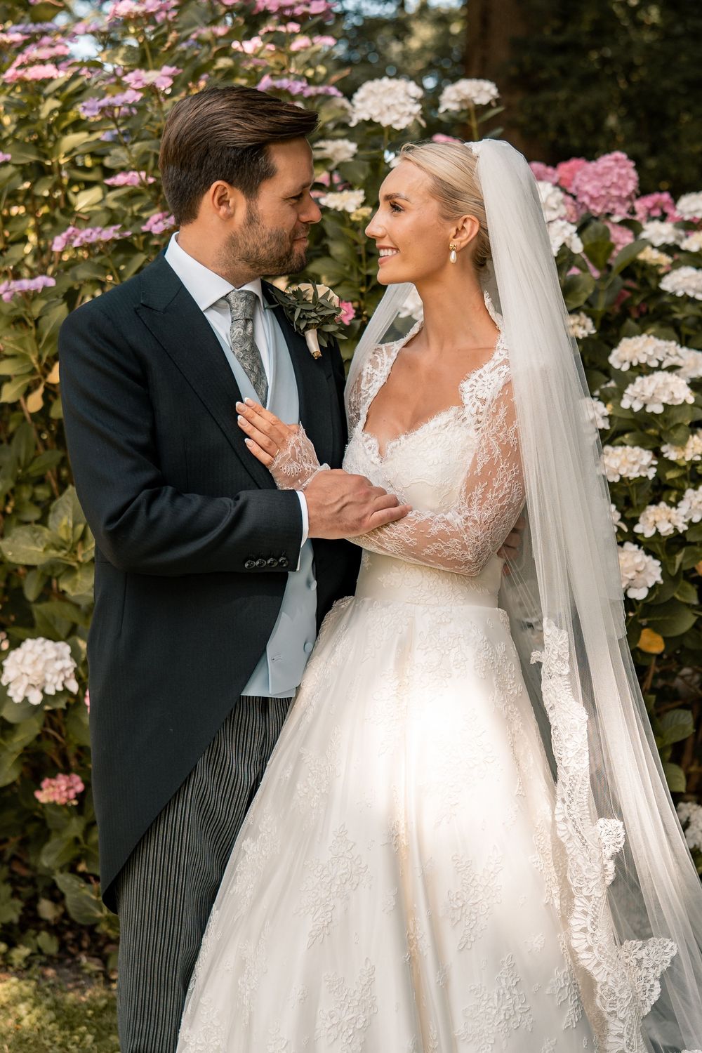 NORFOLK WEDDING PHOTOGRAPHER - ABI VINCENT PHOTOGRAPHY - WEDDING PORTRAITS - ELEGANT WEDDING