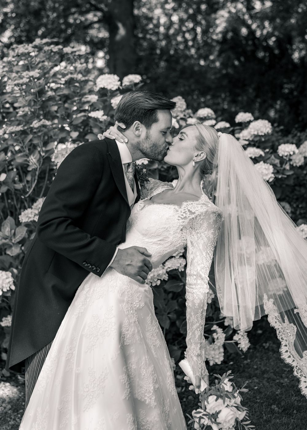 NORFOLK WEDDING PHOTOGRAPHER - ABI VINCENT PHOTOGRAPHY - WEDDING PORTRAITS - ELEGANT WEDDING