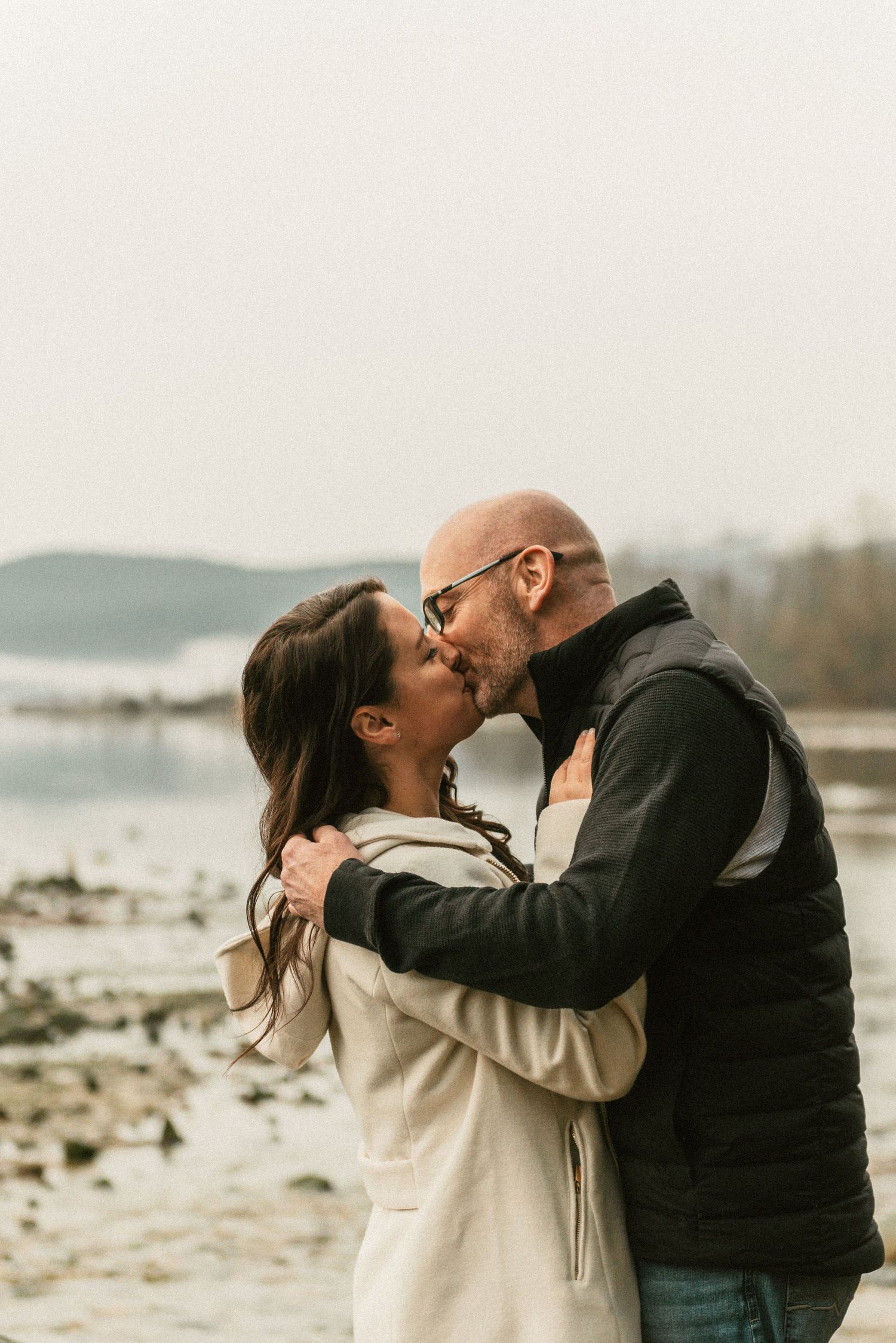 Lifestyle Photography by Marina Dams Couple Outdoor Photoshoot
