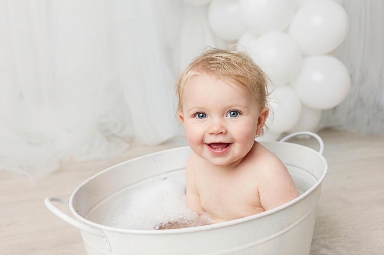 Amy Gray Photography | Newborn, Cake smash, Headshots, Couple, Children, maternity & Family Photographer in Ayr and Girvan