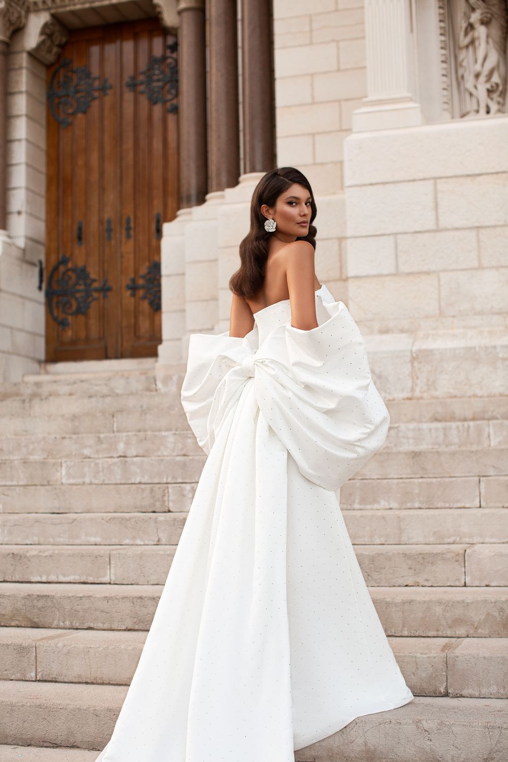 Editorial street style lookbook photoshoot in Monaco by fashion photographer Eva Medyna.