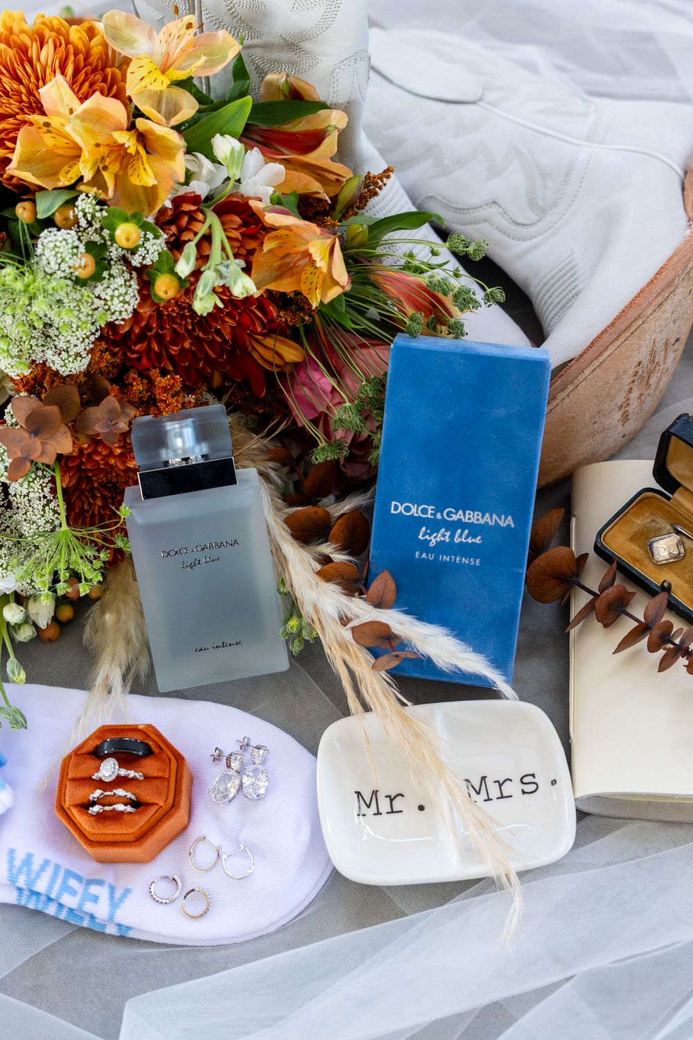 Wedding Photographer in East Tennessee, TN, near Chattanooga, TN. Near Chattanooga. Candies Creek Farms, Charleston, TN