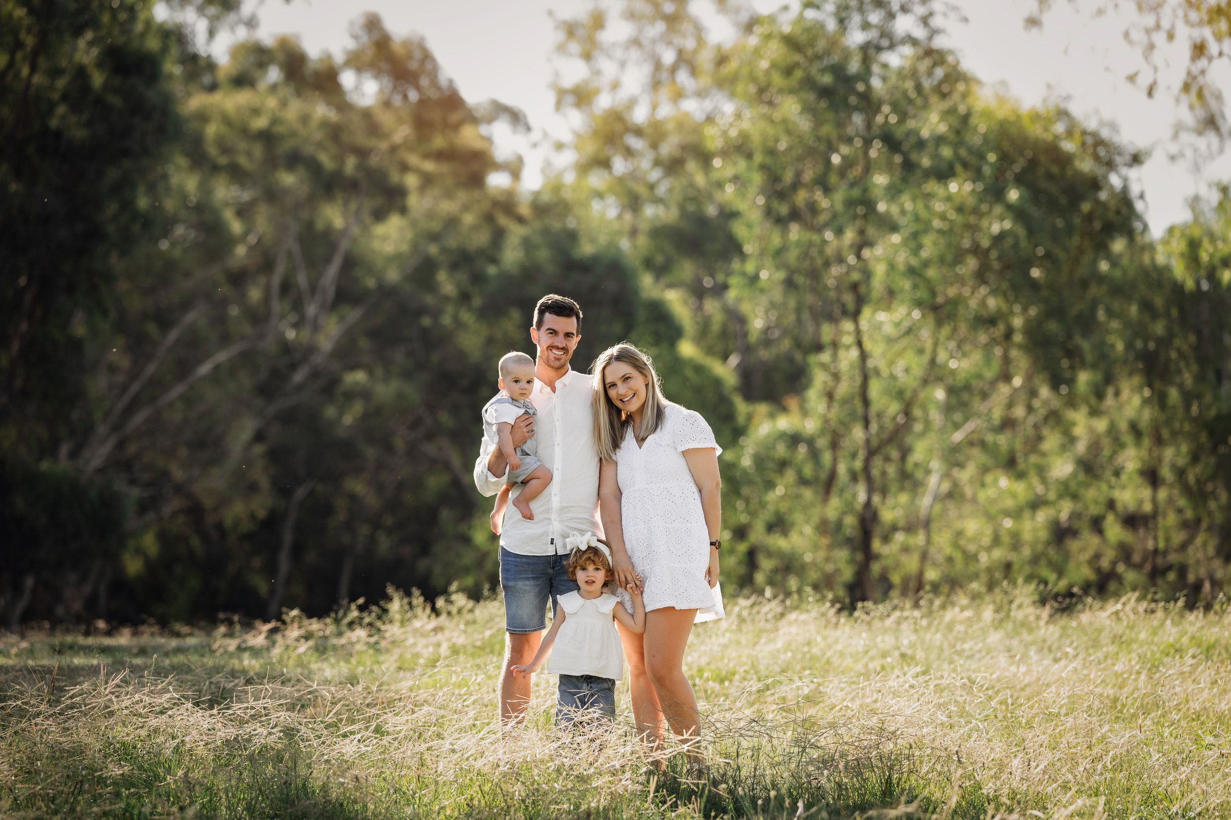 Shepparton family photos Nikolina Photography