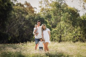 Shepparton family photos Nikolina Photography