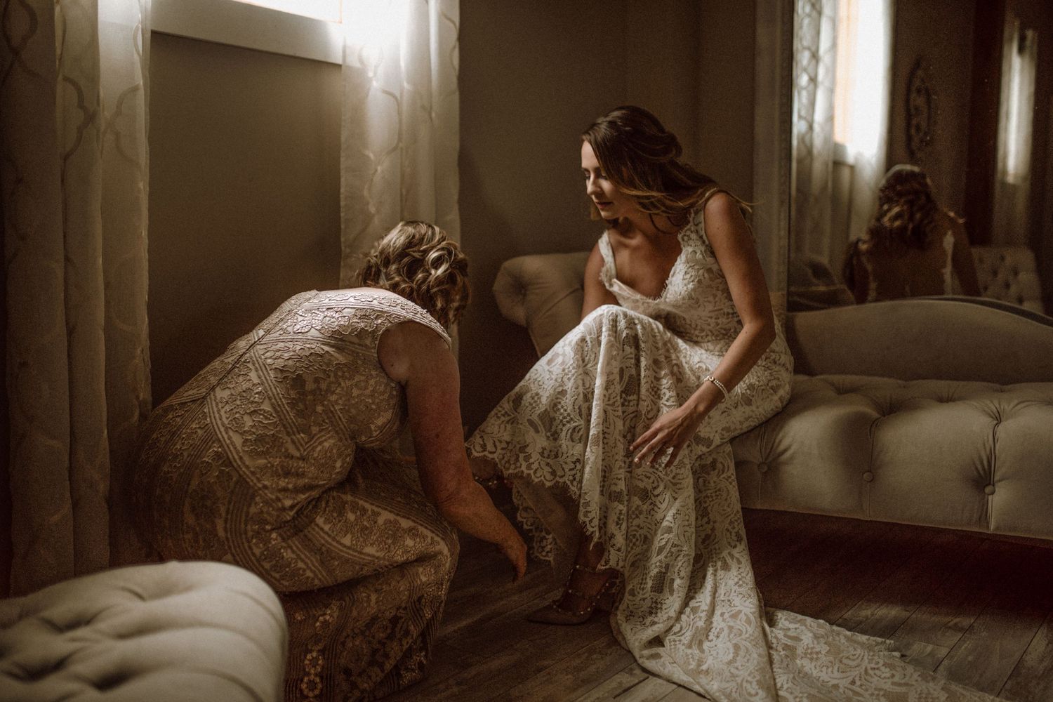 Alexa + Peyton | © Carly Arnwine Photography | Shadow Creek | Purcellville, Virginia | Erin Sellers | Dragonfly Events | Fluffy Thoughts