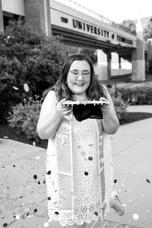 Knoxville Graduation Photographer, Knoxville Senior Photographer, University of Tennessee Graduation Photographer, Courtney Renee Images