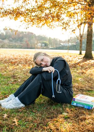 Knoxville TN Senior Photographer
Sequoyah Hills Park
Knoxville, Tennessee Photographer
Courtney Renee Images
Nursing Grad Photo Inspiration
