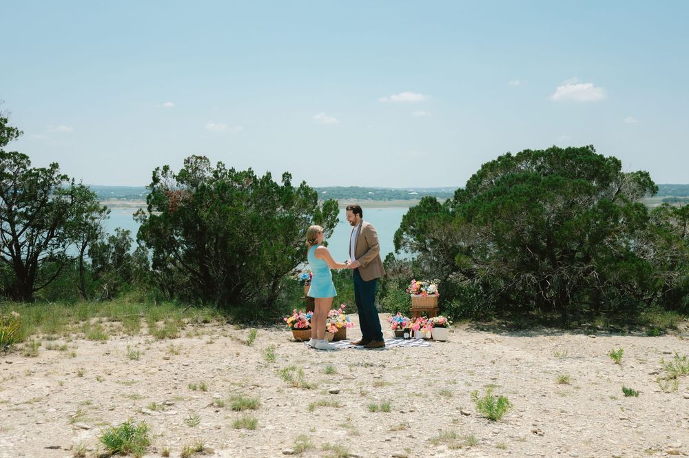 Surprise proposal and engagement photography in Canyon Lake, Texas