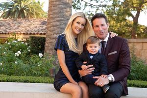 Elegant outdoor family portrait in Orange County, California