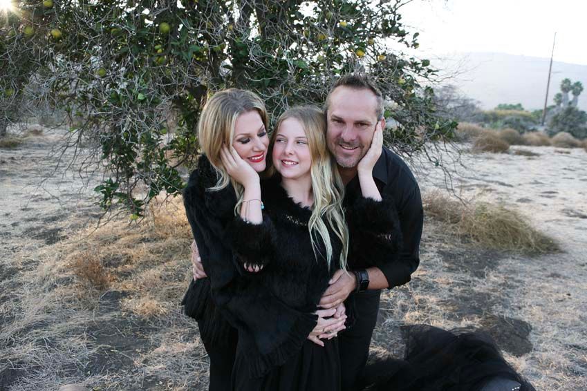 Natural light family portraits by Amy Nikki Photography in San Juan Capistrano, California