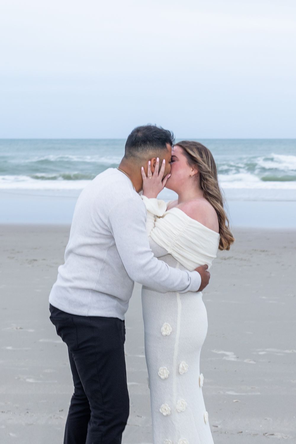engagement surprise proposal photos on emerald isle beach by Samantha Ann Photo photography studio