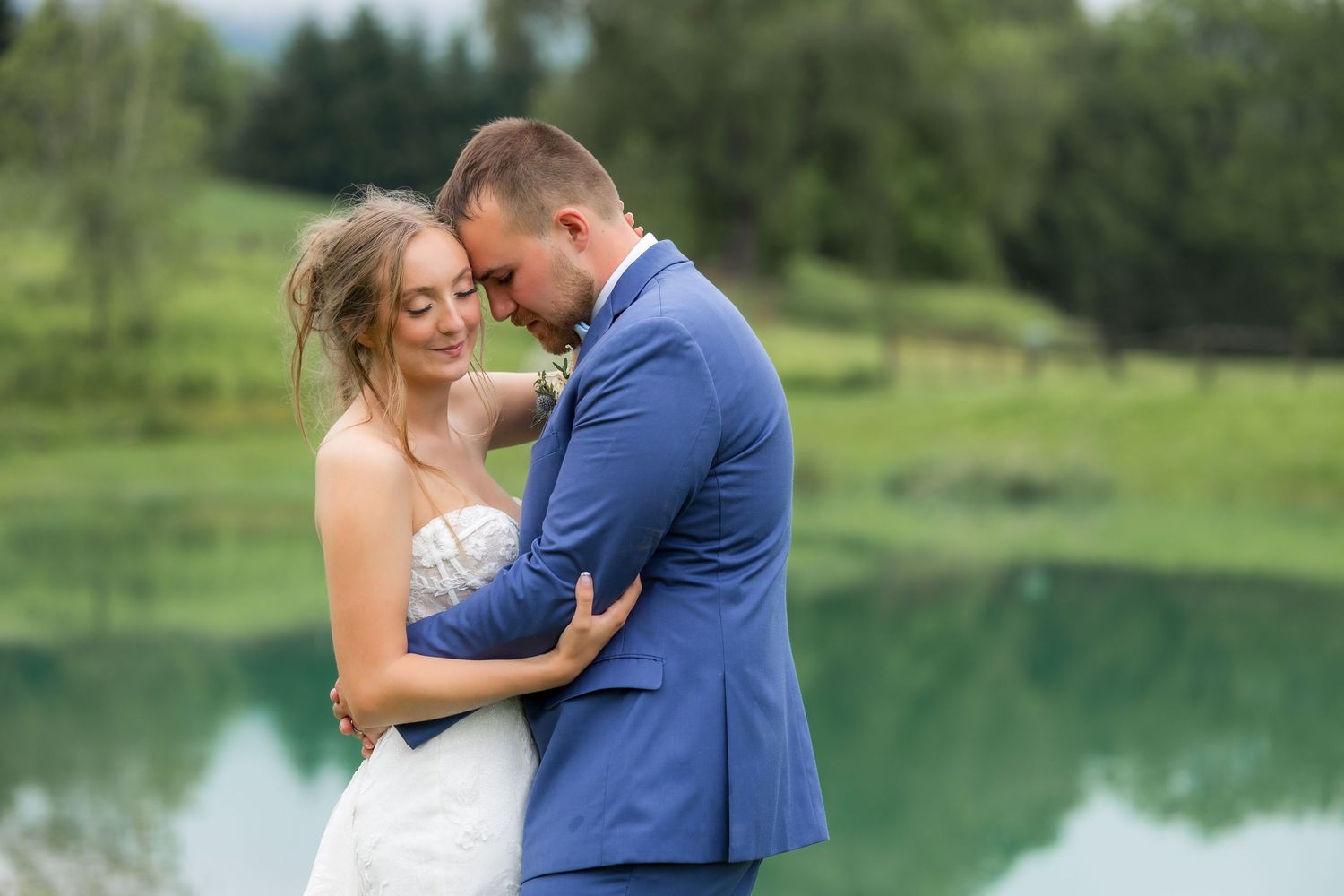 a wedding day photo by Edward Jacob photography at Gilbrook Farms in warriors mark