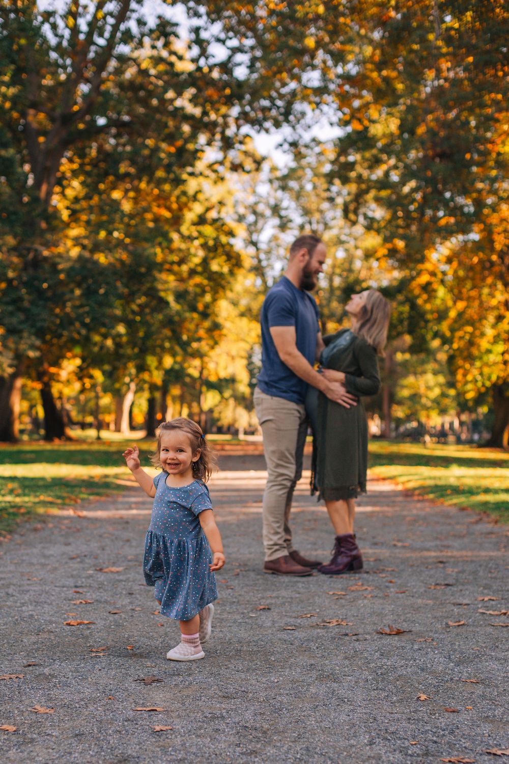 Family autumn photoshoot in park with golden leaves. Spokane Liberty Lake Photographer Maternity Photographer