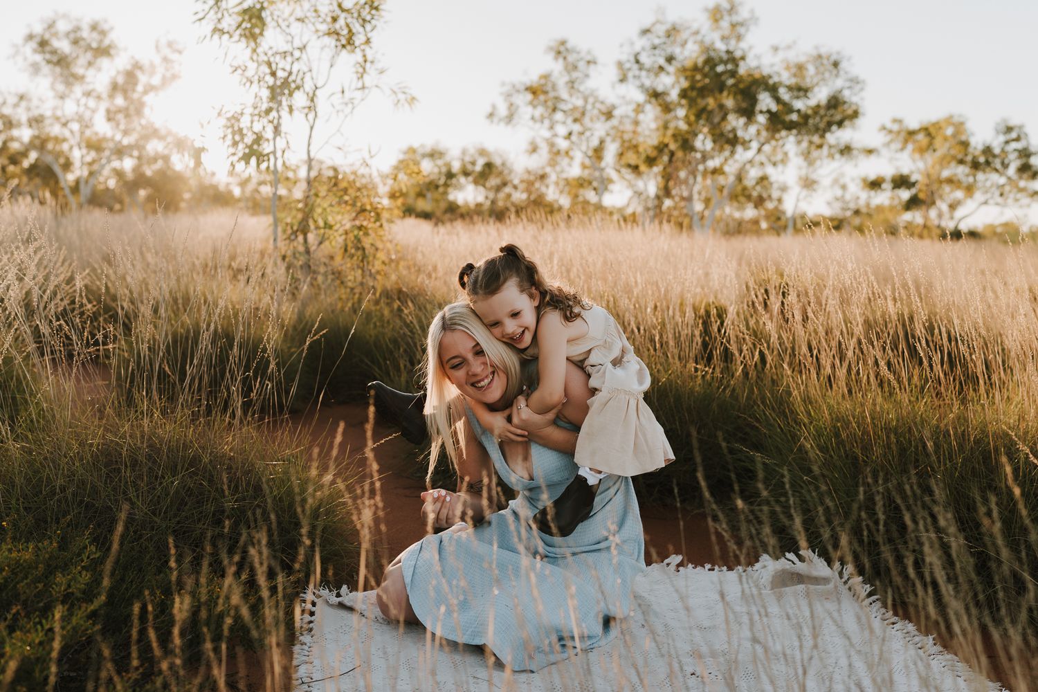 PORT HEDLAND MATERNITY NEWBORN FAMILY MOTHERHOOD PHOTOGRAPHER