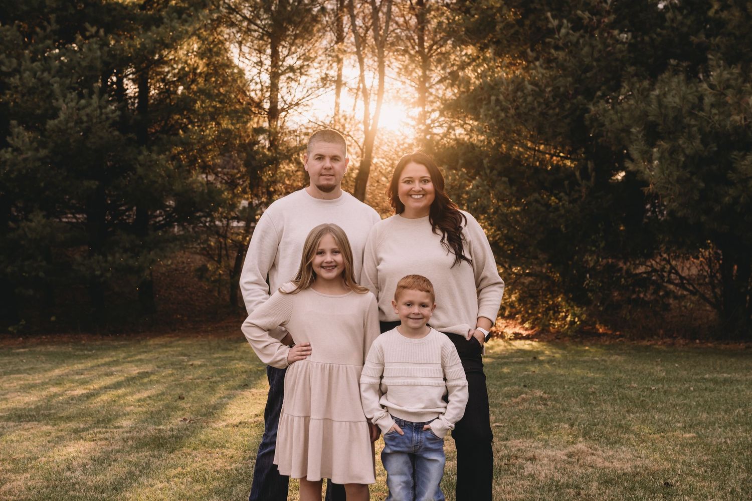 Family photographer Indiana
Ohio family photography sessions
Lifestyle newborn photographer Indiana