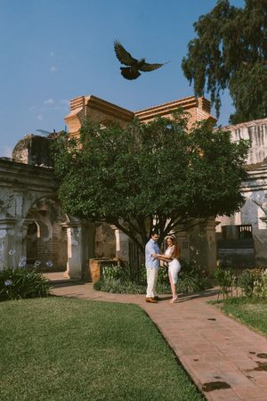 Luxury editorial destination wedding photographer in Antigua Guatemala