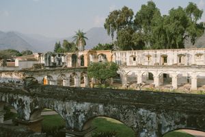 Luxury editorial destination wedding photographer in Antigua Guatemala
