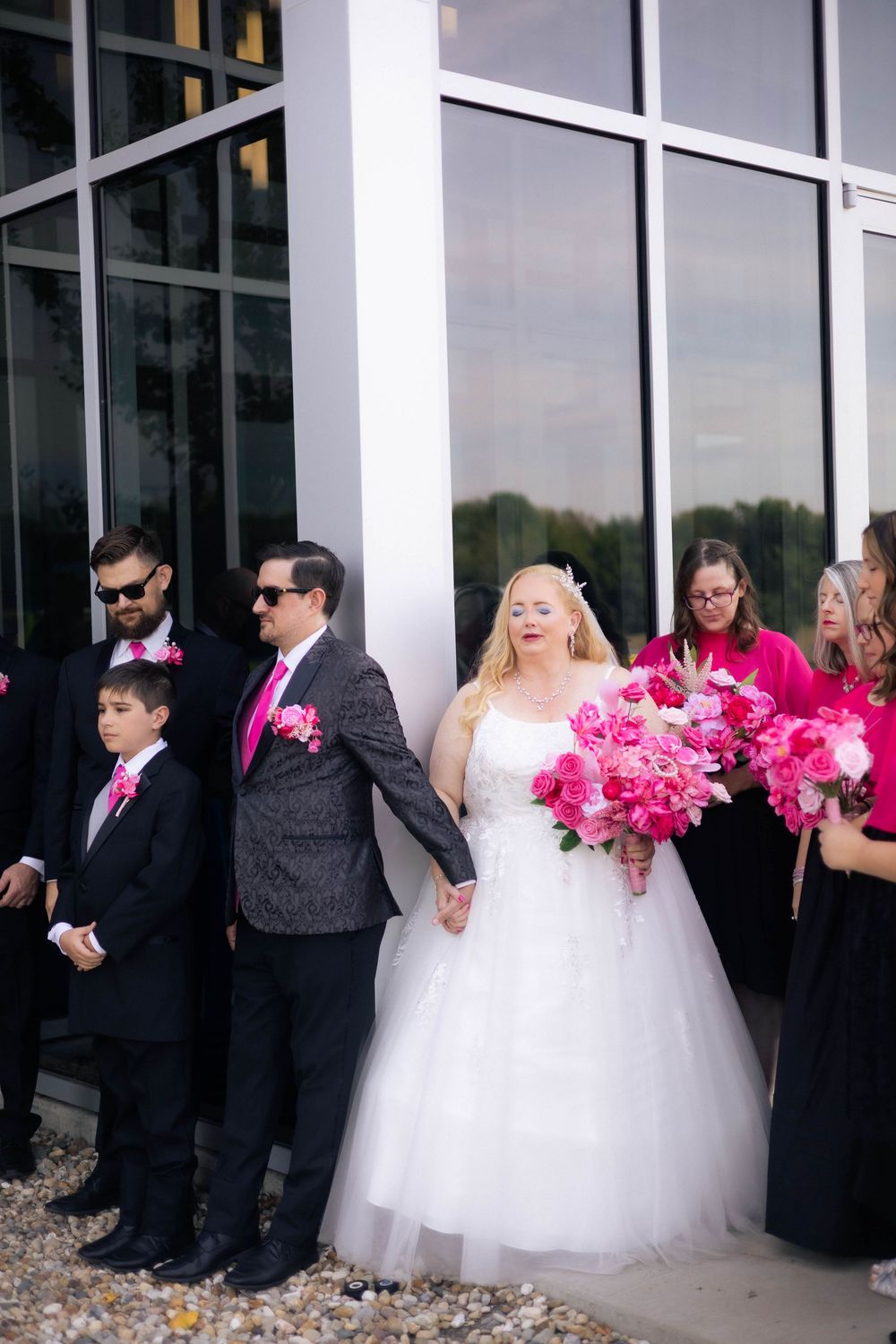 outdoor bridal party portraits in Springfield, Illinois