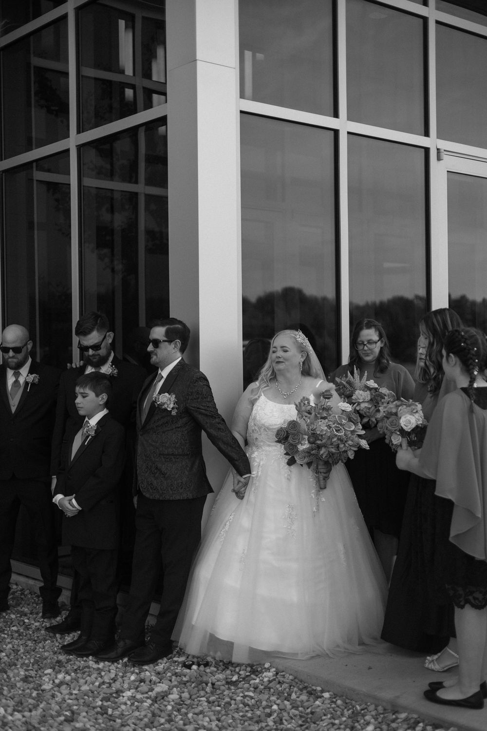outdoor bridal party portraits in Springfield, Illinois