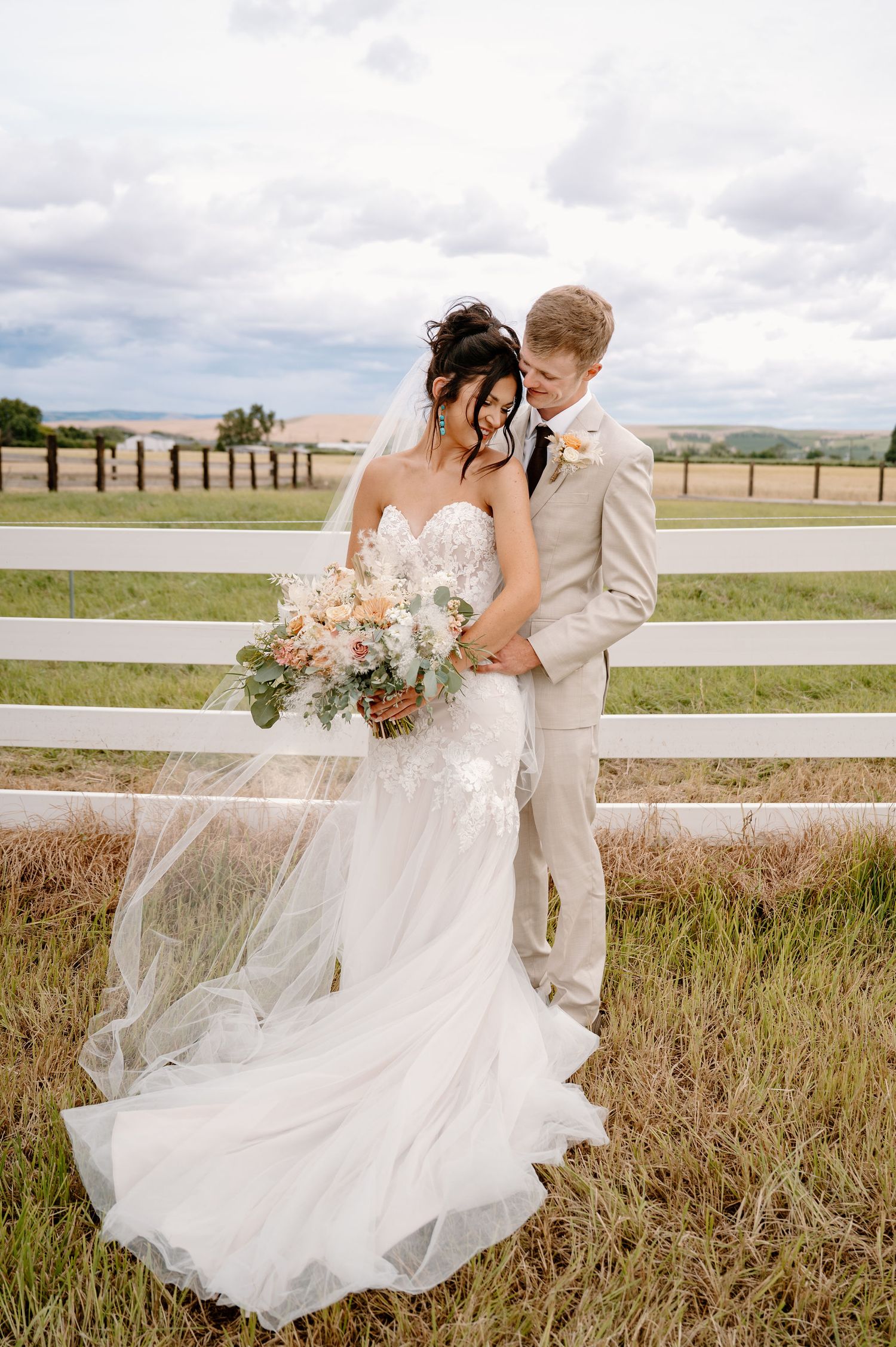 Oregon wedding on a ranch property