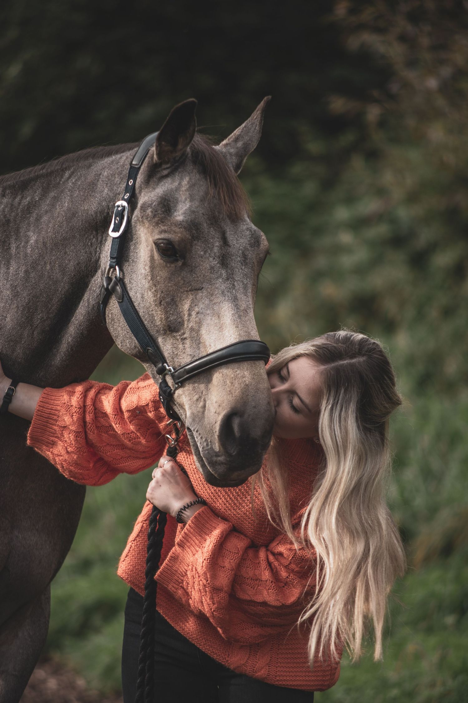 Preparing your horse for a Spring photoshoot.