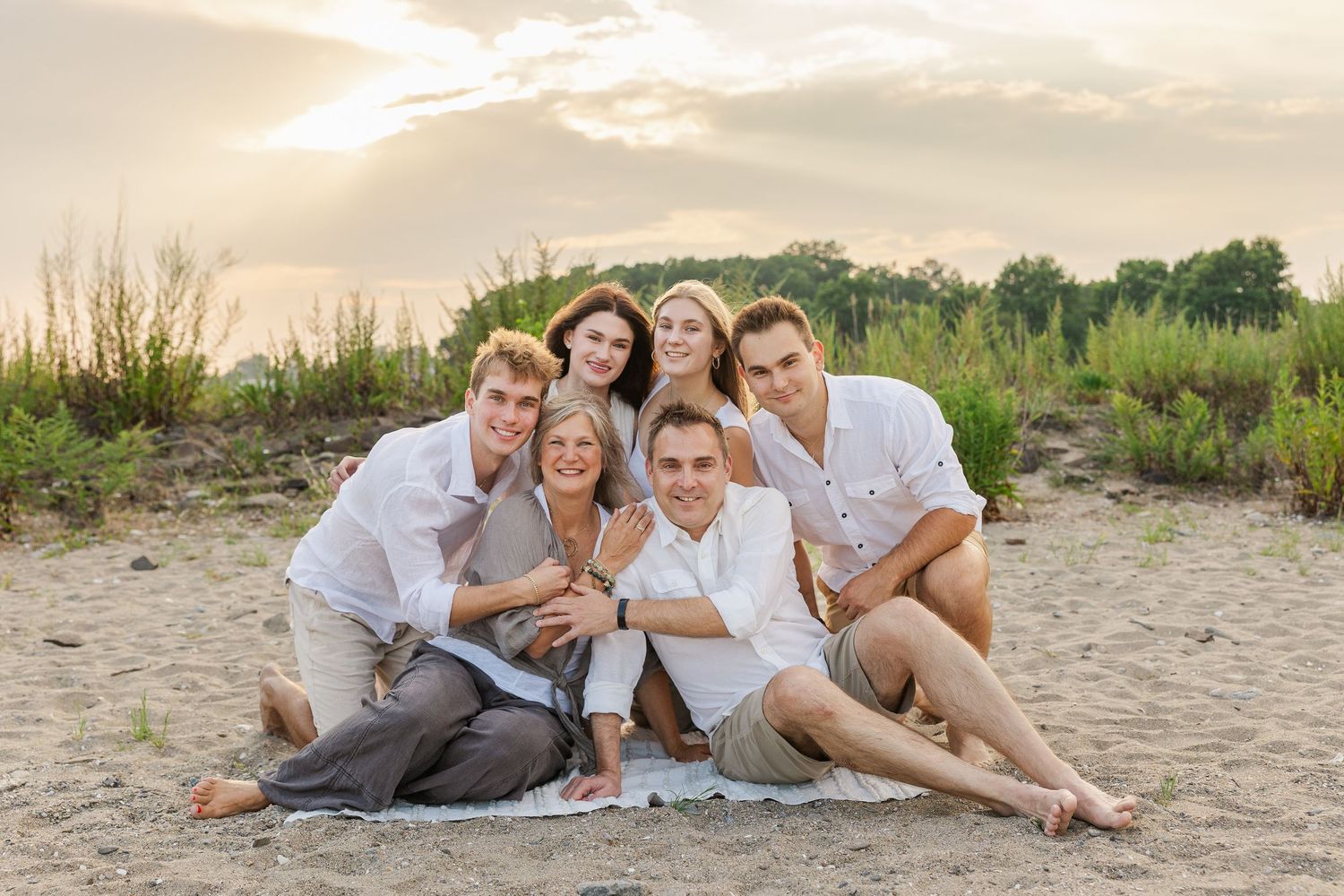 Elegant, natural maternity photography in Ridgefield, Fairfield, Danbury, Wilton, Westport & New Canaan, CT. Capturing motherhood beautifull