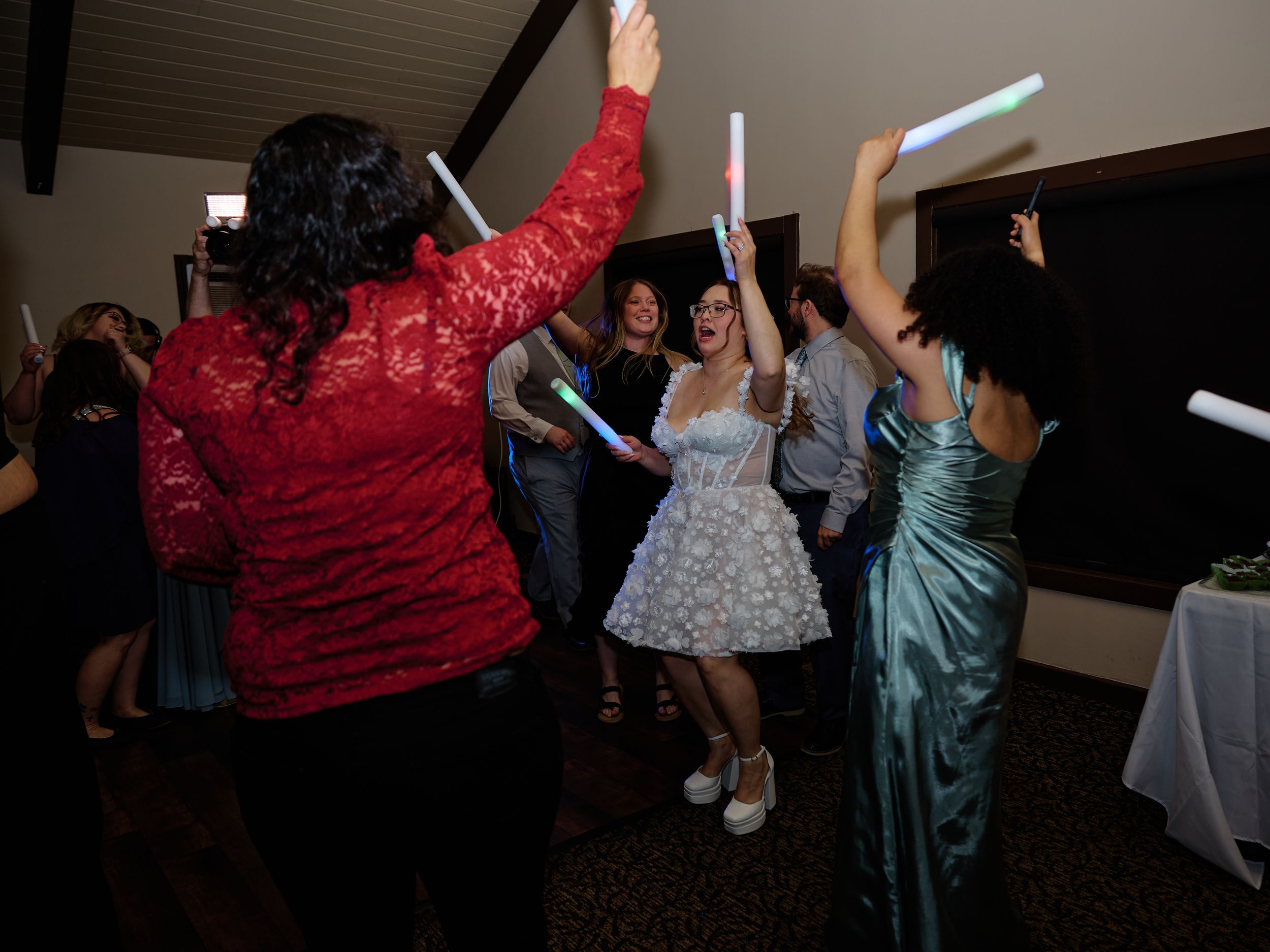 People dancing and celebrating at a wedding reception.

Indiana Weddings
Illinois Weddings
Michigan Weddings
Weddings