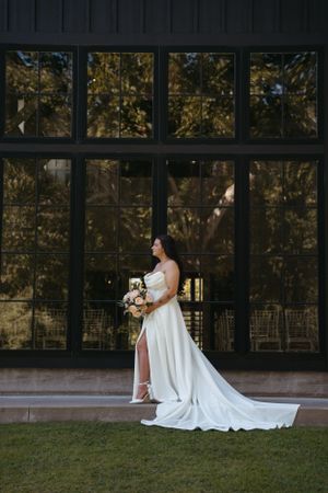 Bridal portrait at the black barn at Spain Ranch Wedding Venue in Jenks, Oklahoma