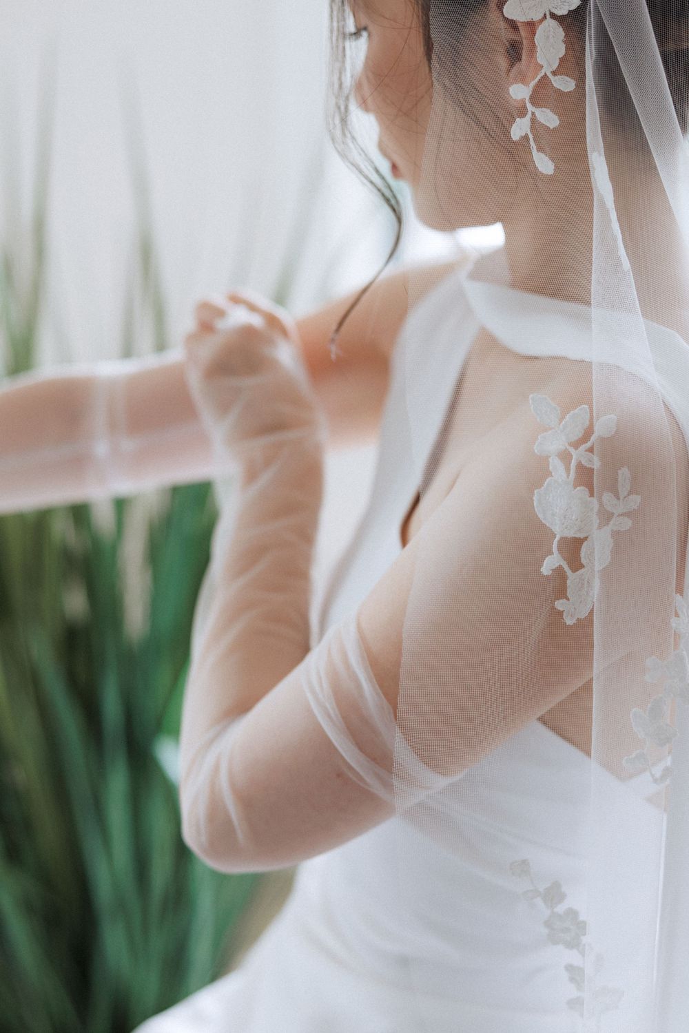 Bride getting ready in Portugal Cove captured by Newfoundland documentary style wedding photographer Kaitlyn Yvette