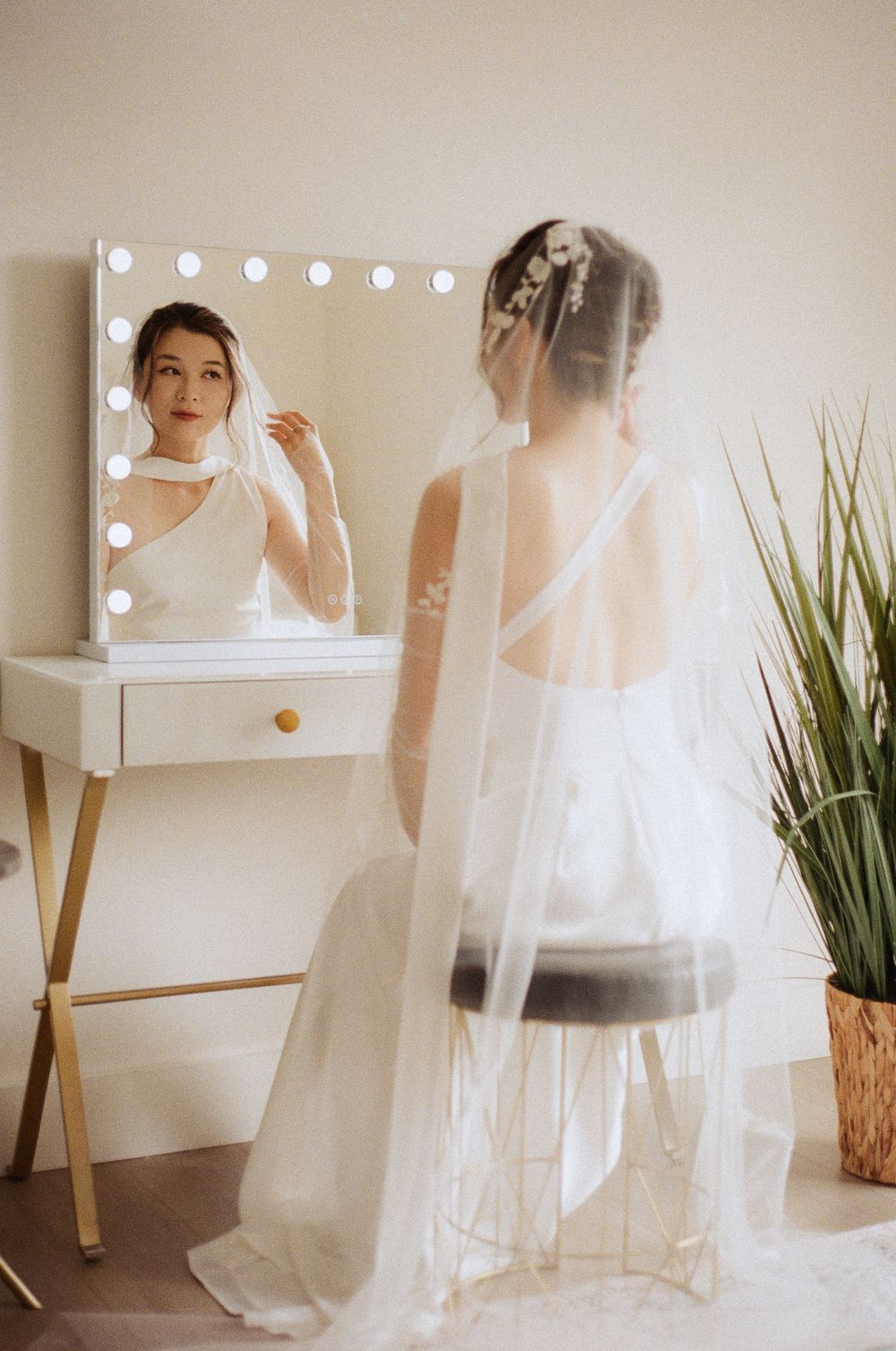 Bride getting ready in Portugal Cove captured by Newfoundland documentary style wedding photographer Kaitlyn Yvette