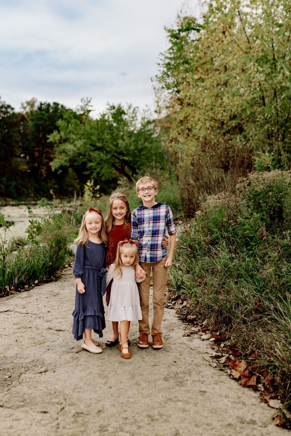 Outdoor family photographer in Marion indiana