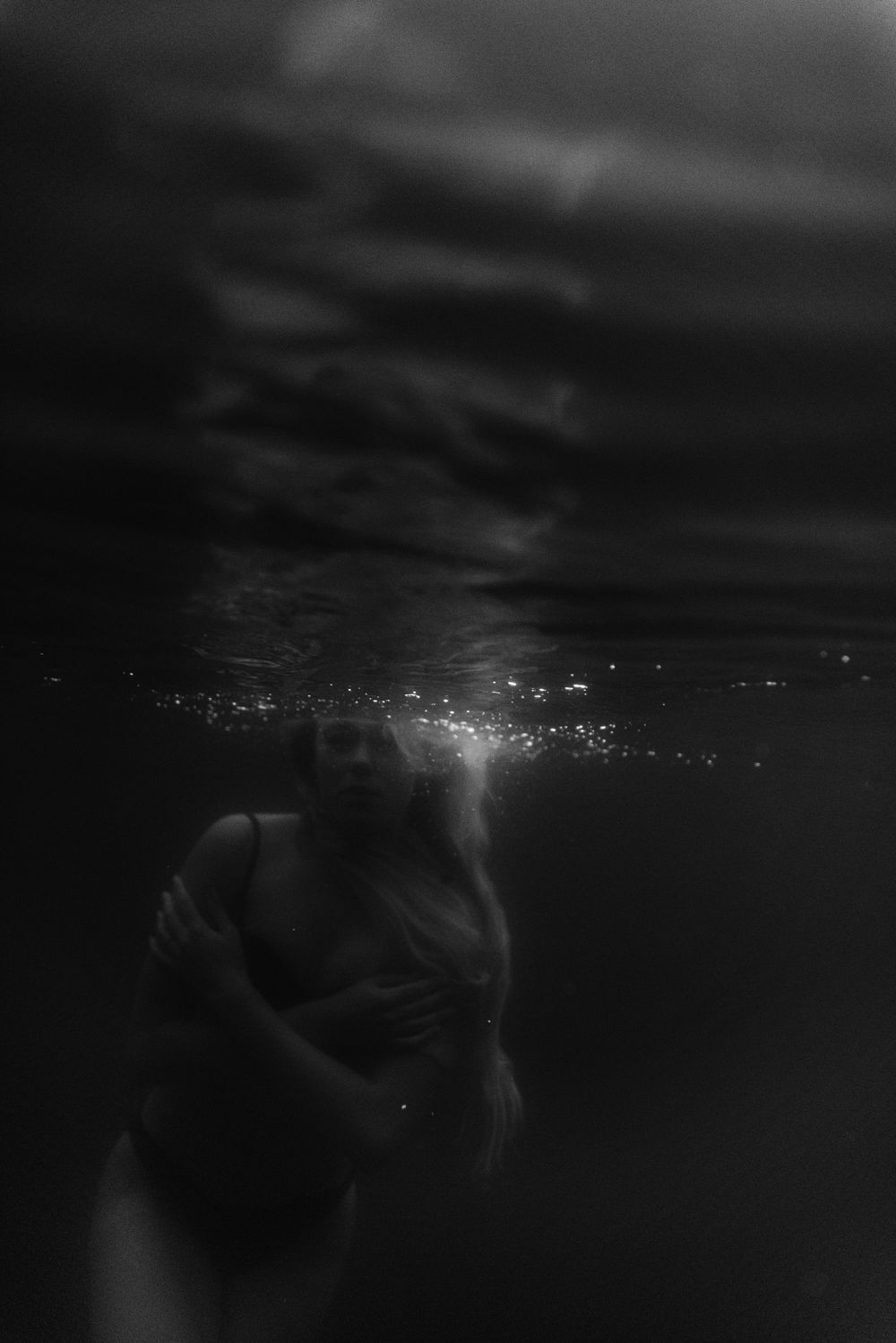 Veden alla kuvaus. Underwater photo shoot.
