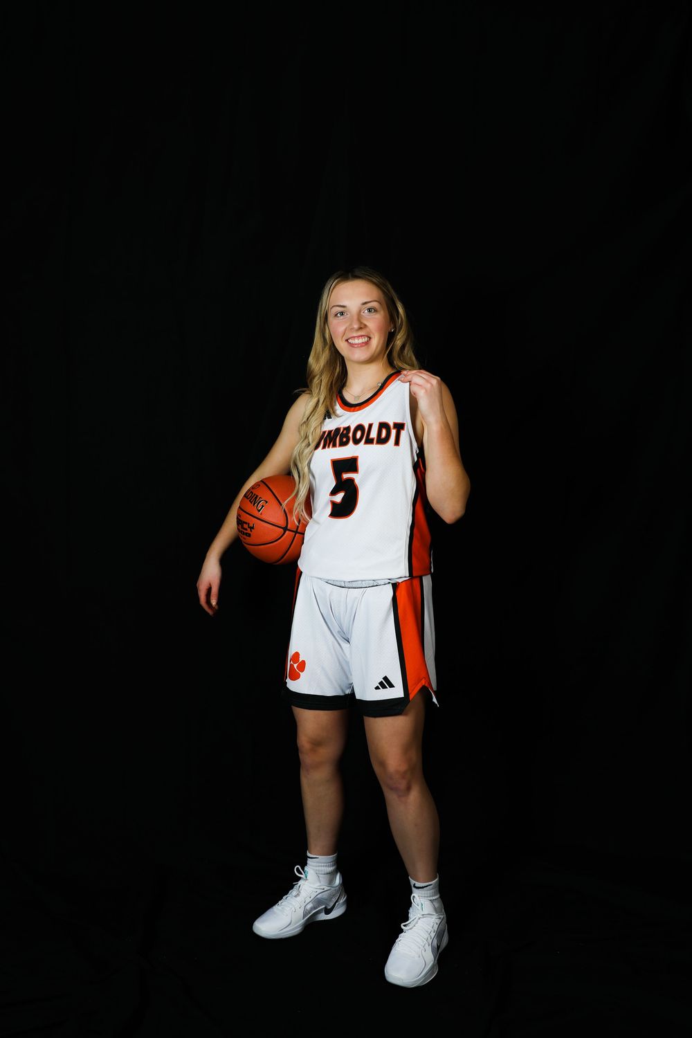 senior girl photo basketball