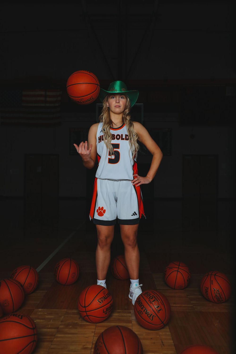 senior girl photo basketball